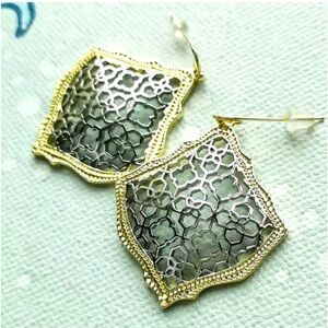 Kendra Scott Kirsten Gold & Silver Filigree Mix Drop Earrings / NWOT & pouch